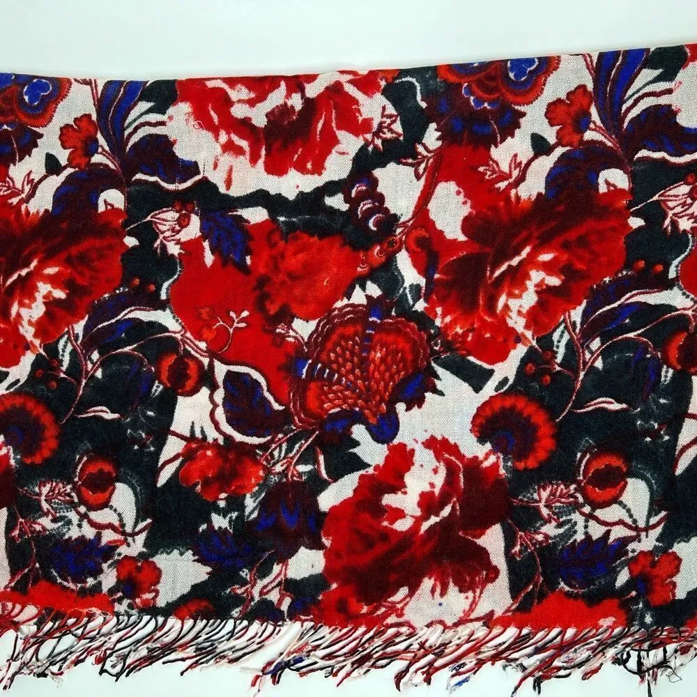 Scarf size 29’’ x 76’’ warm